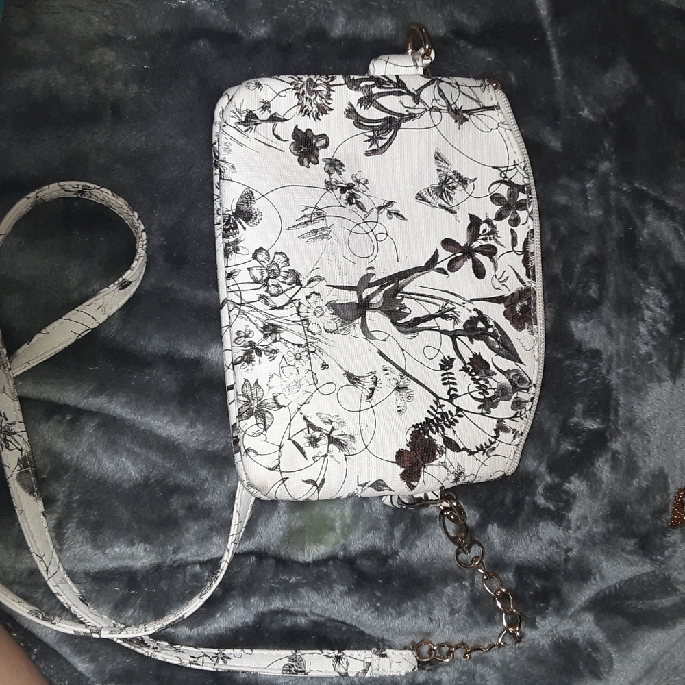 Black and White Shoulder Purse